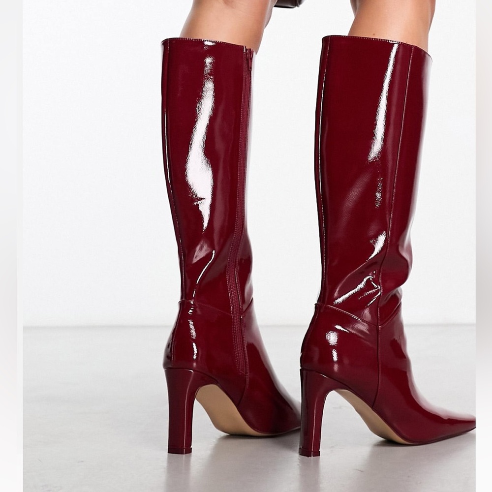 NWT- RED PATENT LEATHER KNEE-HIGH HEELED BOOT w ZIP US SZ 10-10.5 - Picture 2 of 5